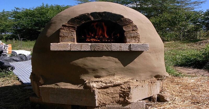 Build Your Own $20 Outdoor Cob Oven For Great Bread And Pizza