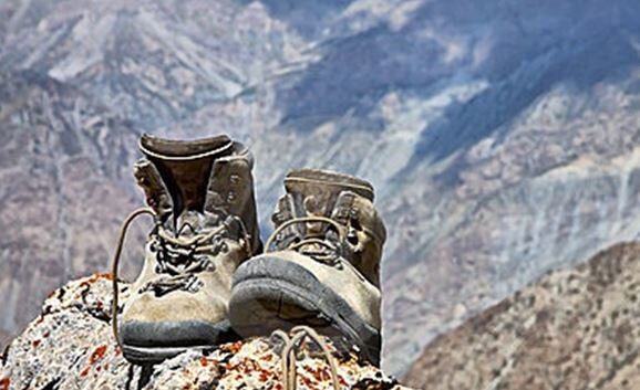 Survival Footwear: Choosing The Right Shoes For The Right Situation